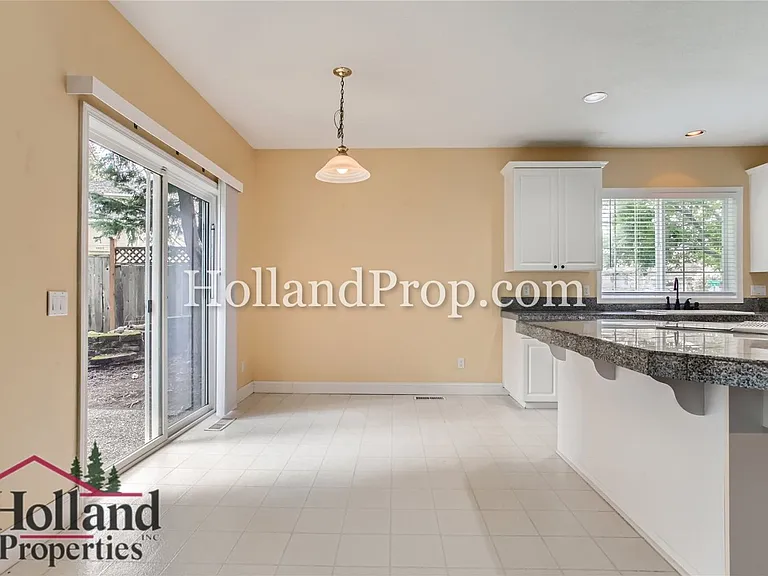 15105 SW Ruby Ct — Photo 7