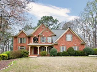 1680 Chattahoochee Run Dr, Suwanee, GA