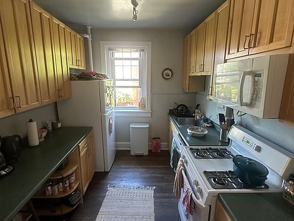 4th image of 1954 Columbia Rd NW APT 303