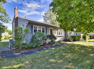 49 Red Fox Dr, Albany, NY 12205