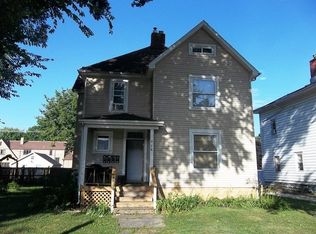 706 Locust St, Sterling, IL 61081