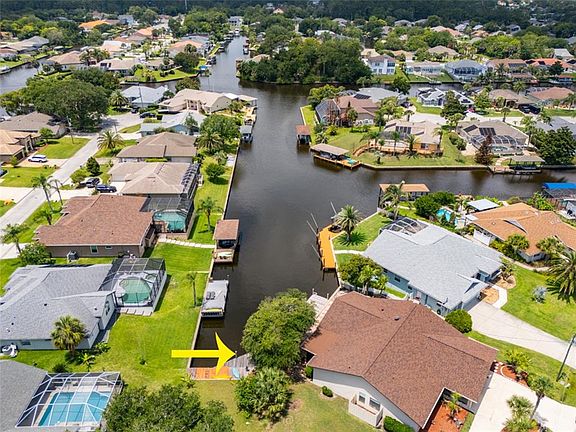 2nd image of 85 COLECHESTER LANE