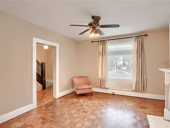 5th image of 618 Mulberry St