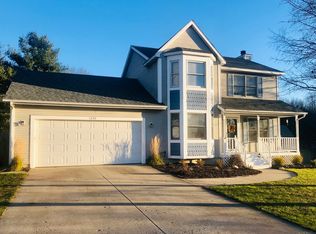 1372 Shaw Ct NE, Rockford, MI 49341