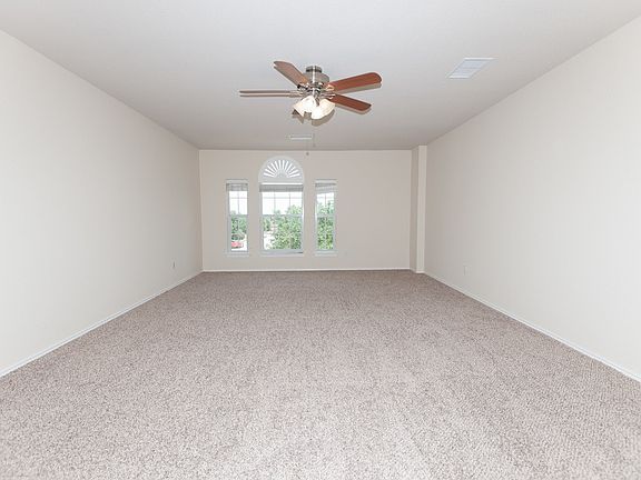 3rd image of 321 Bonita Ct