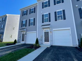 145 Union Ridge Dr, Charles Town, WV 25414