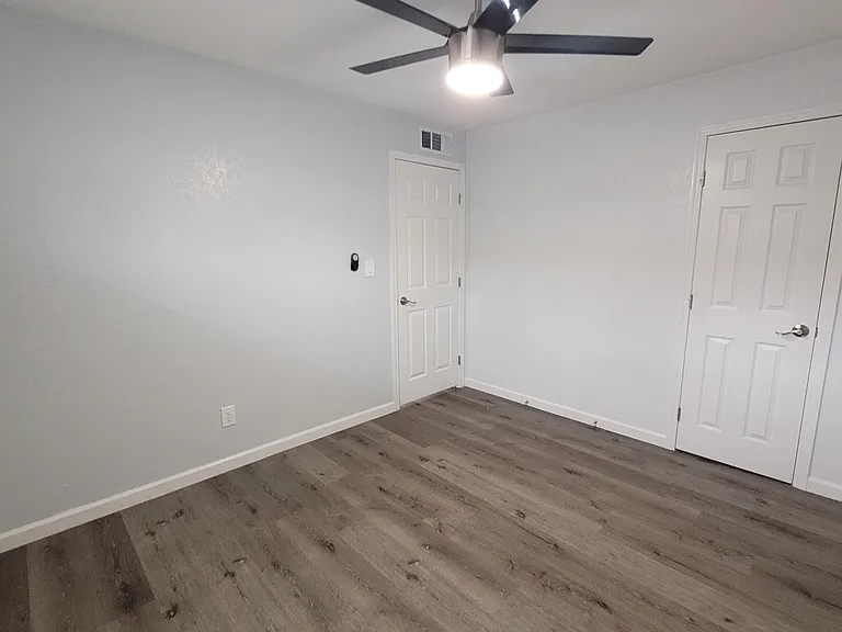 1325 N 48th St #2 — Photo 36
