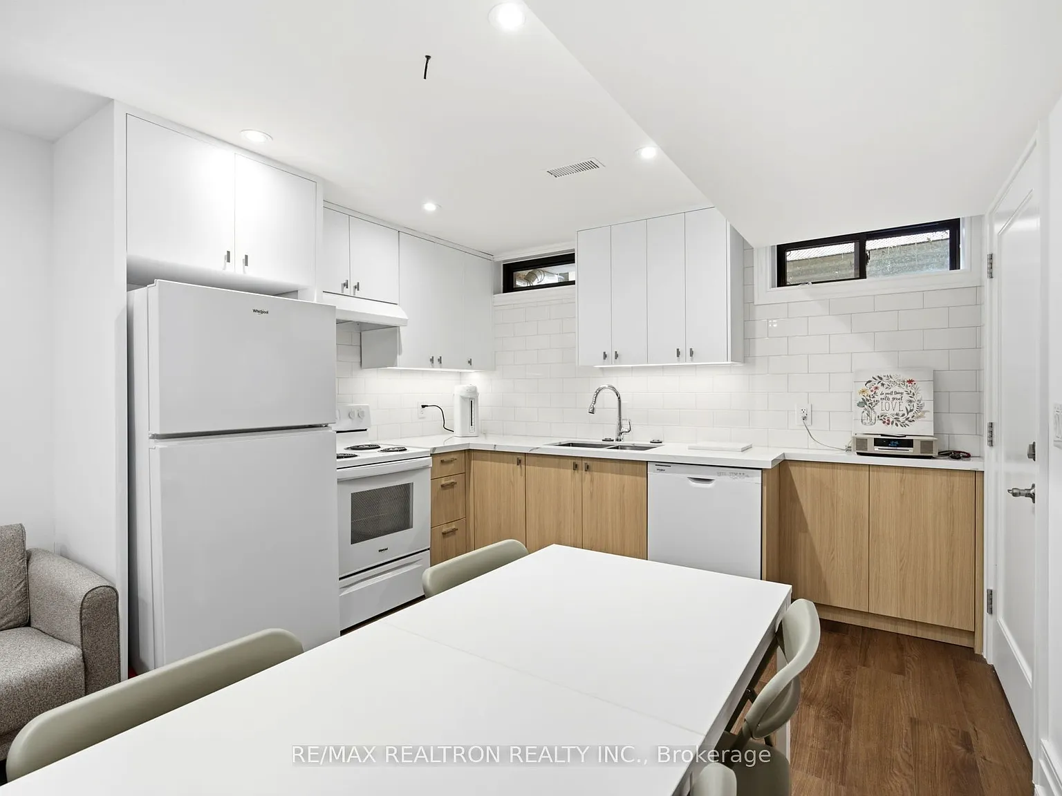 2 bed, $2,000 — Photo 3