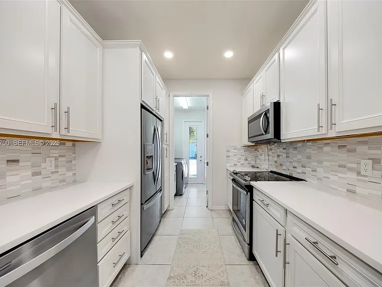 5110 Eucalyptus Dr #3 — Photo 15