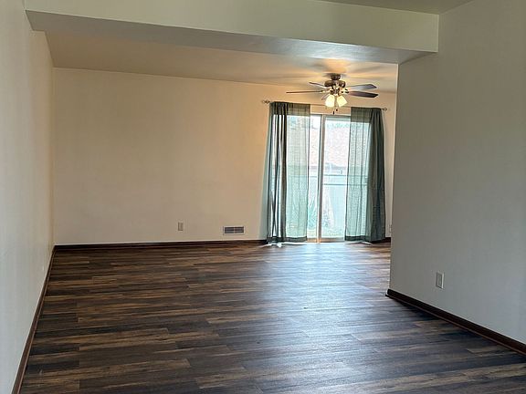 4th image of 4401-4407 Eastridge Dr