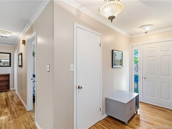 4th image of 44 Tulip St