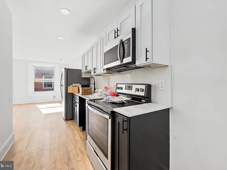 2046 S Norwood St #1 — Photo 6