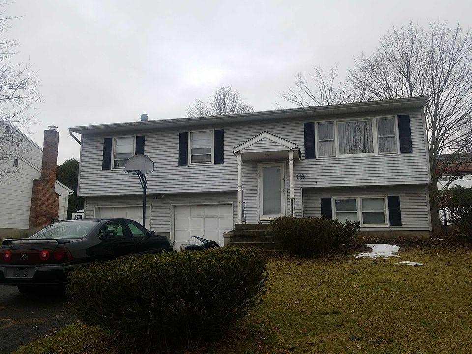 1st image of 18 Pearsall Dr