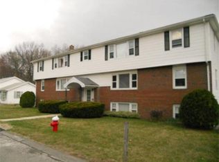 15 Kellett Dr APT 9, Milford, MA 01757