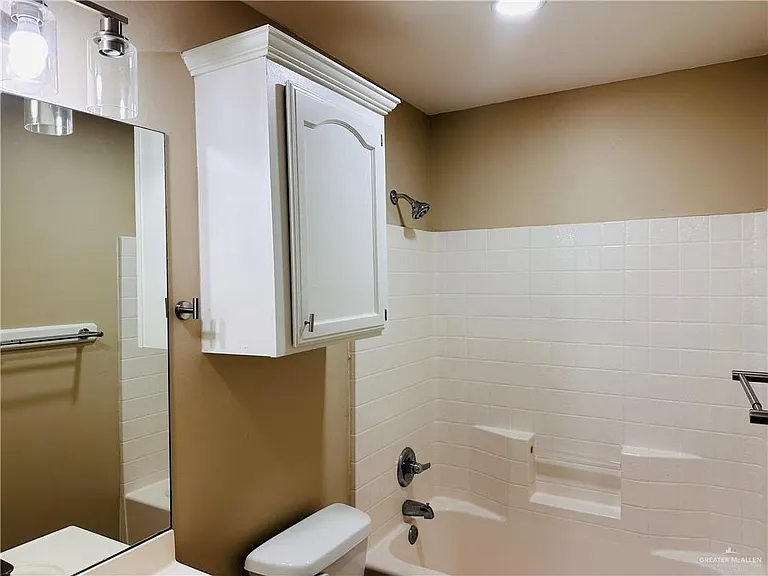 2105 W Western Dr #2 — Photo 9