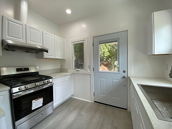5th image of 318 Belmont Ave #322