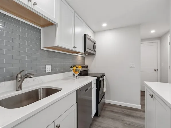 196 Swanson Rd Unit 508, Boxboro, MA 01719