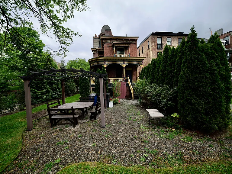 4 Grand St #1 — Photo 22