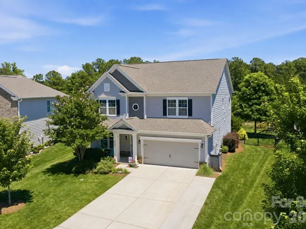 3026 Spinner Ct, Denver, NC 28037