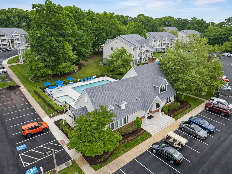 Salem Run Apartment Homes — Photo 34