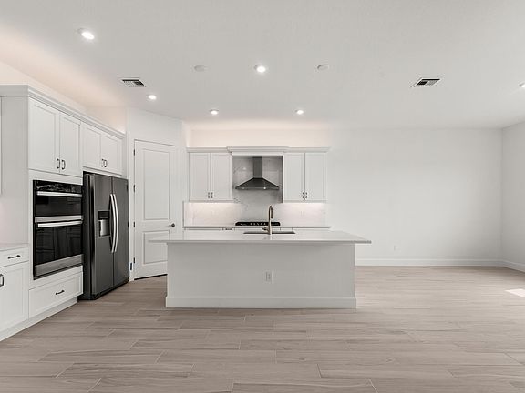 3rd image of 14124 SW Delilah Way