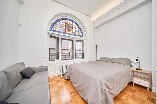 Rented by Compass | media 2