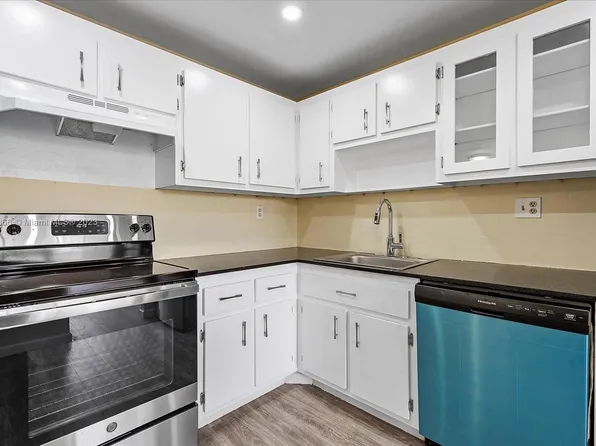 2771 Taft St APT 211, Hollywood, FL 33020