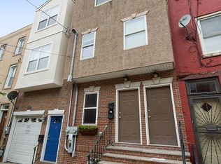2121 Carpenter St, Philadelphia, PA 19146