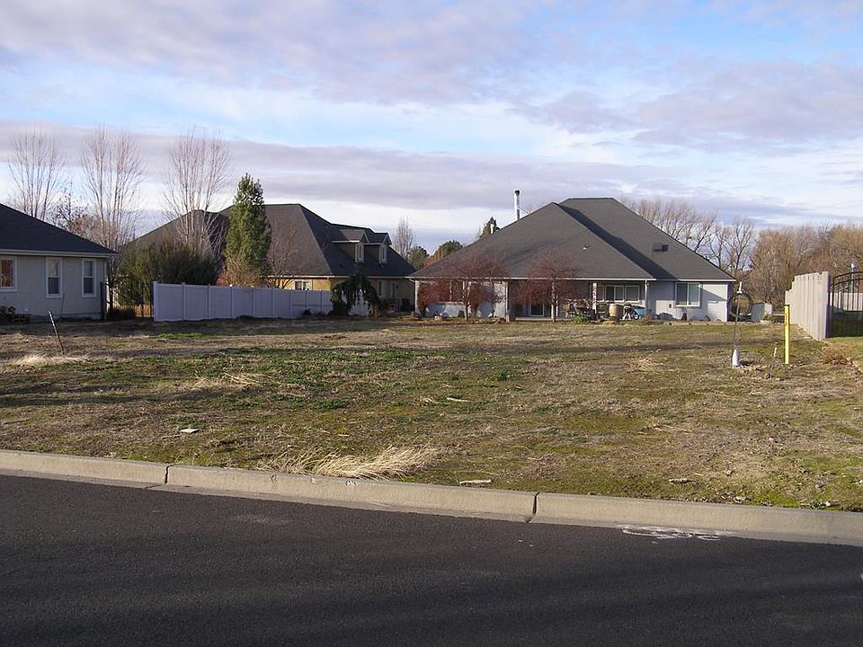 1st image of 1759 Greenbriar Dr