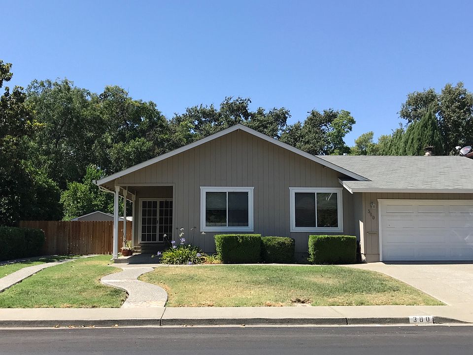 2nd image of 380 Edgewood Dr