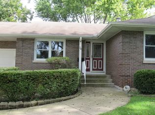 24 N Bereman Rd, Montgomery, IL 60538