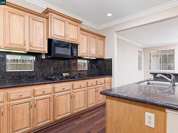 4th image of 9569 Calibra Ln
