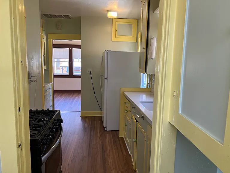 716 Stanley Ave — Photo 32