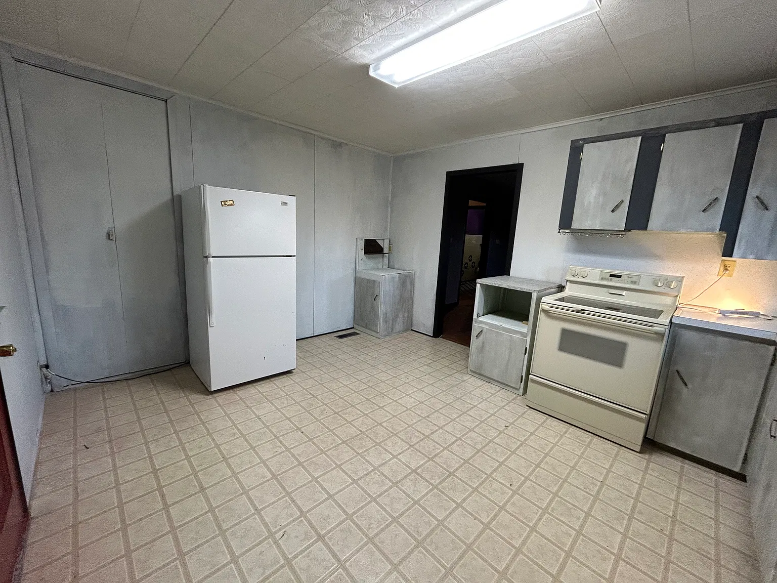 3 bed, 1815 sqft, $1,100 — Photo 2
