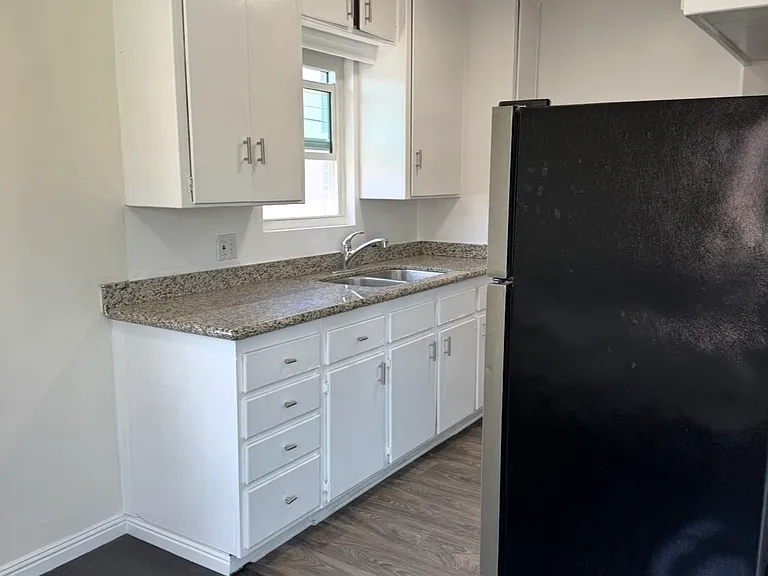 1631 N Harvard Blvd #5 — Photo 7