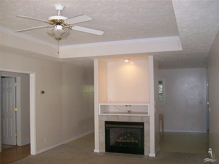1st image of 305 NE 41st St