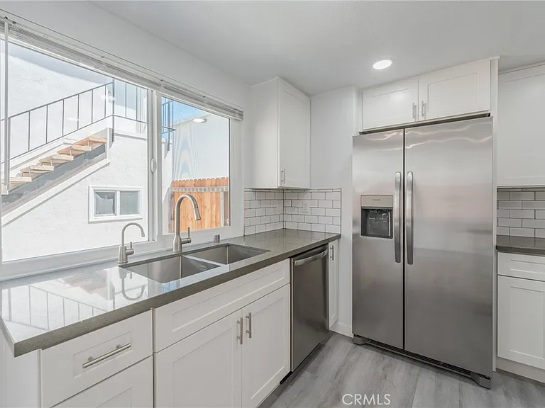 10062 Ellis Ave — Photo 8