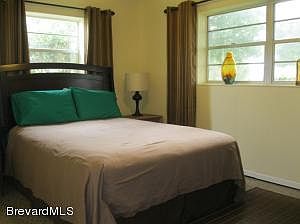 3rd image of 2207 Greenway Dr