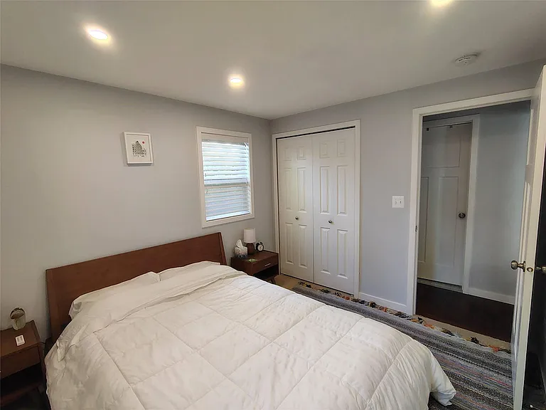 241 N Helen Ave — Photo 13