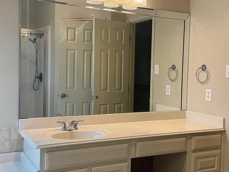 3005 Rocky Creek Dr — Photo 4
