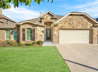 1100 Copperleaf Dr, Mansfield, TX 76063