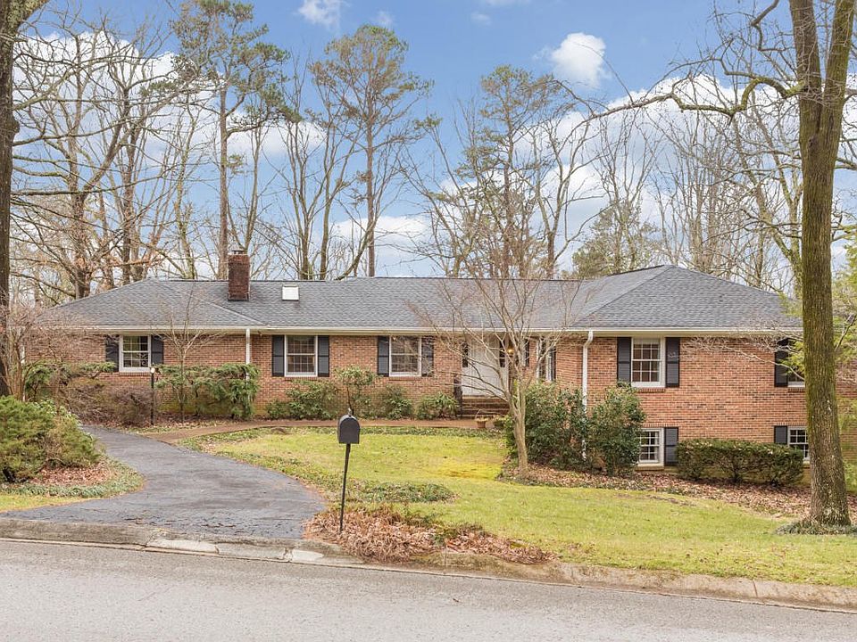 49_Carriage_Hill_02