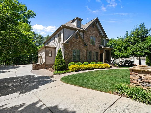 2nd image of 216 Walford Way