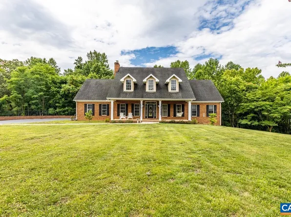50 Oak Ridge Dr, Stanardsville, VA 22973