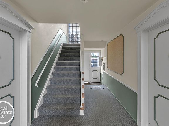 4th image of 29225 Hayes Rd APT 11