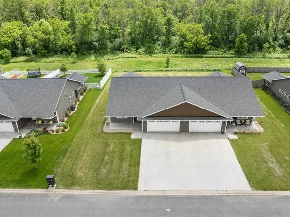 918 Southside Dr, Woodville, WI 54028