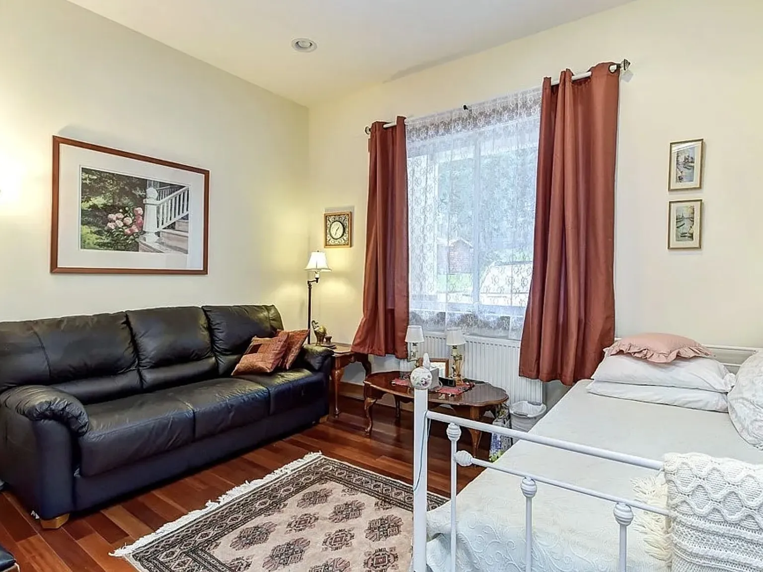 3 bed, 2600 sqft, $3,200 — Photo 4