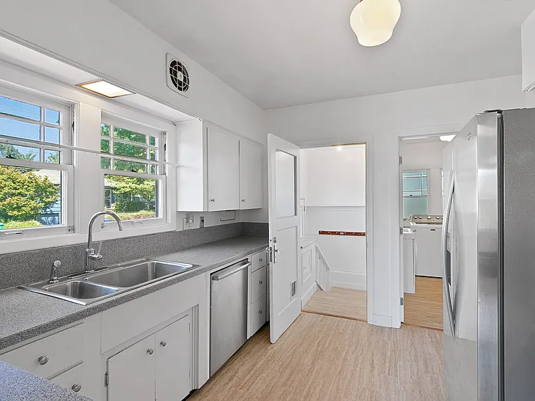 4706 SE 28th Ave — Photo 18