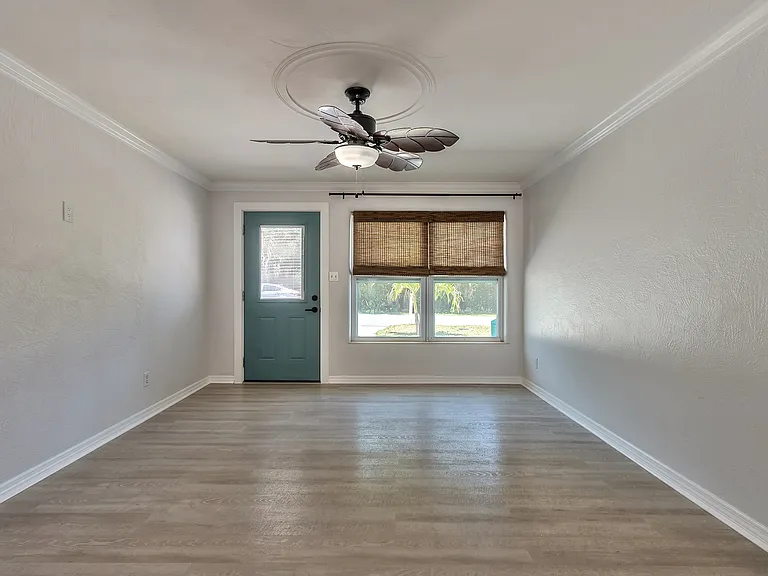 108 Magnolia Ave — Photo 4