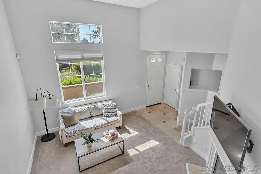 3 bed, 2.5 bath, 1444 sqft, $4,200 — Photo 4